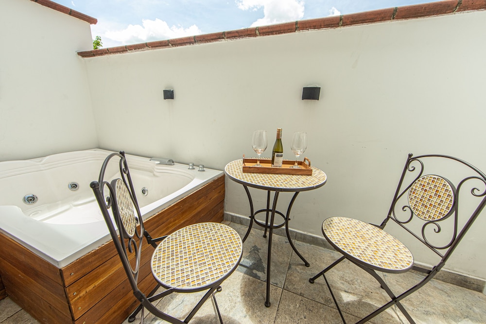 Premier Double Room, Balcony - Photo 2