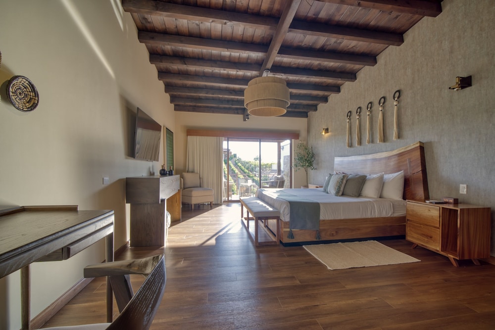 Honeymoon Room photo 3