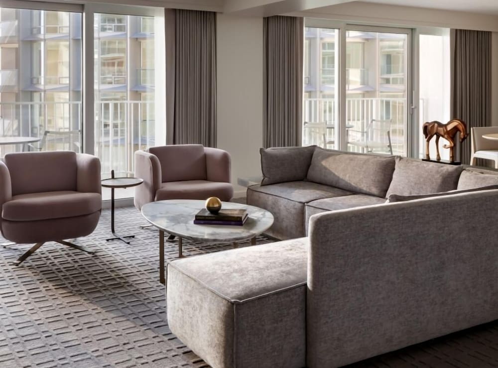 Fairmont Gold, Signature Suite, 2 Double Beds, Accessible