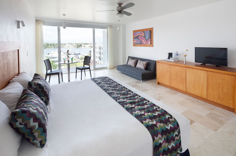 Deluxe Room, Balcony, Annex Building - Photo 2