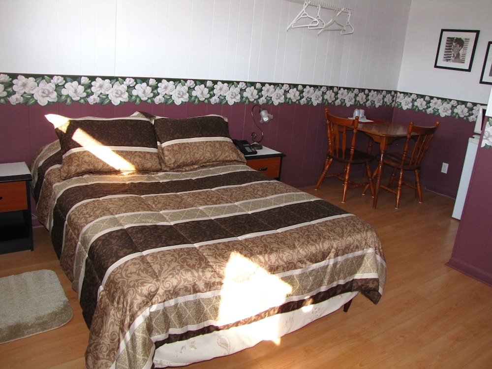 Basic Room, 1 Double Bed photo 2