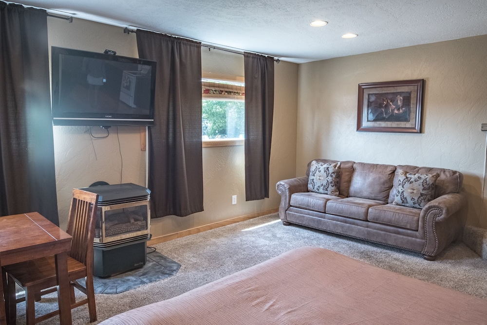 Deluxe Suite 29, Ground Floor, No Pets photo 1