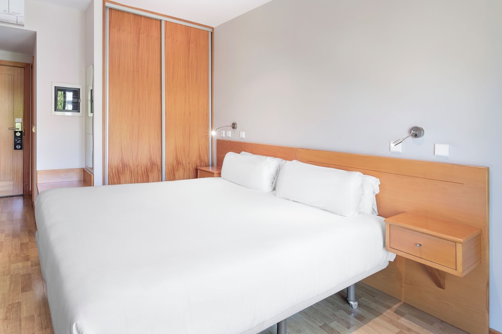 Standard Double Room - Photo 3