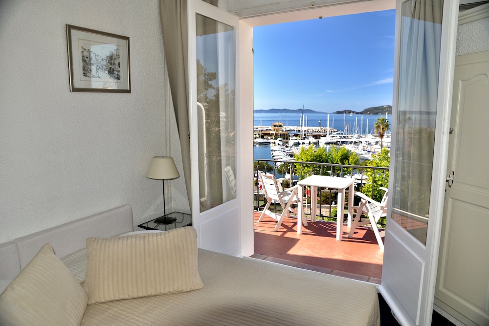 Classic Double Room, Balcony, Sea View photo 2