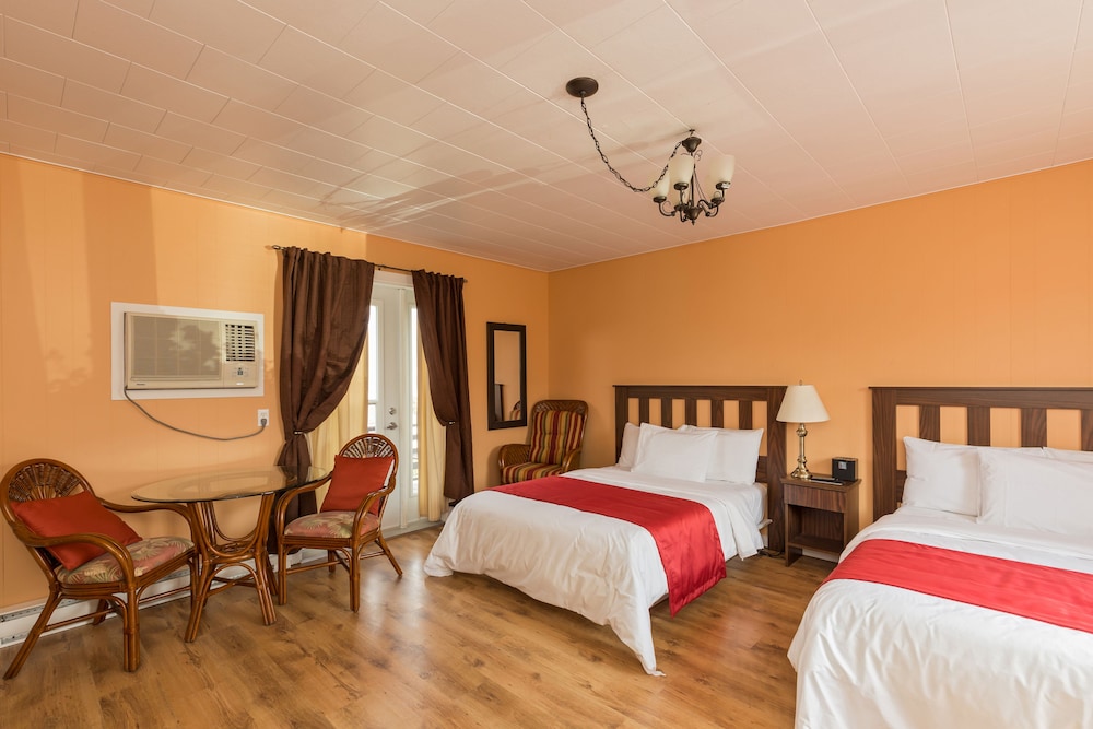 Room, 2 Double Beds and 1 Sofa Bed, balcony photo 1