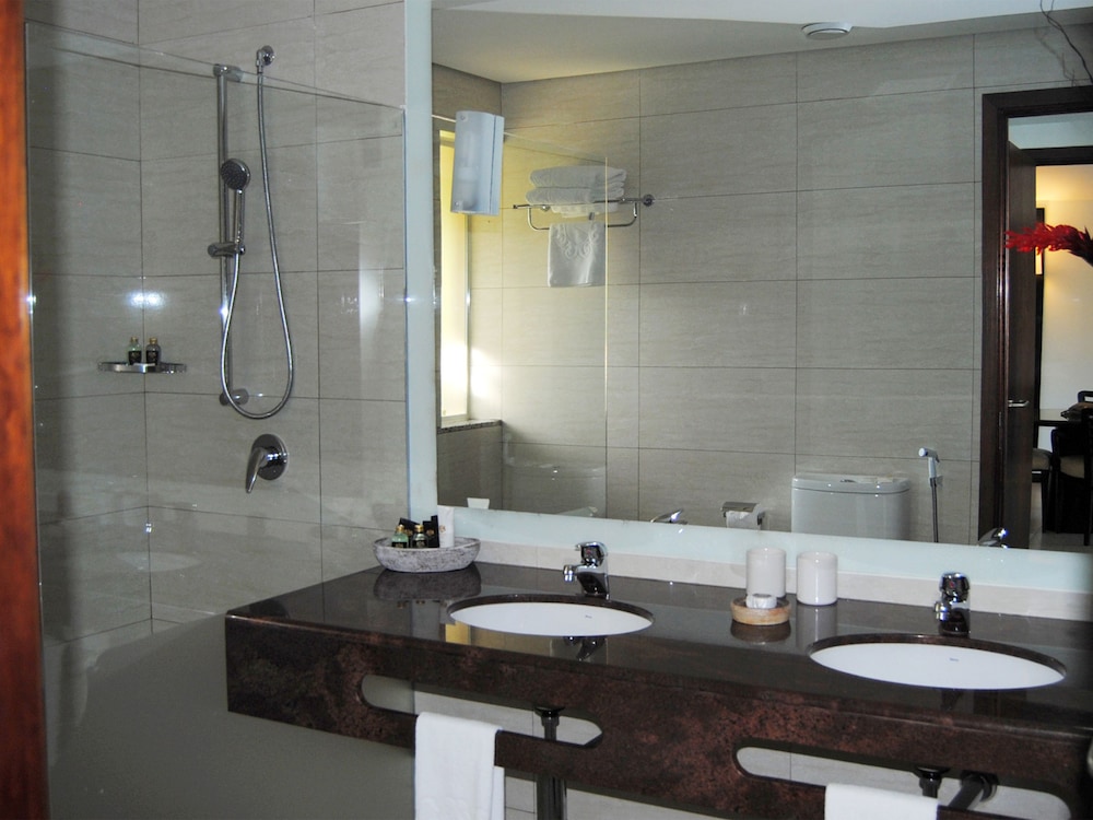 Deluxe Room - Photo 4