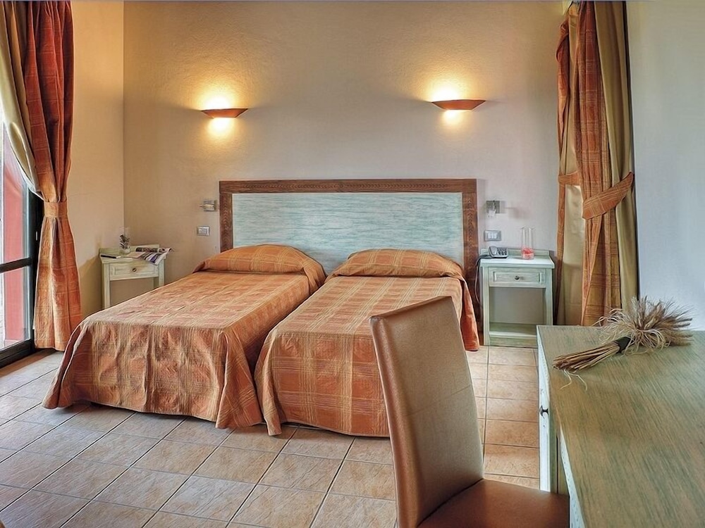 Standard Double Room - Photo 1
