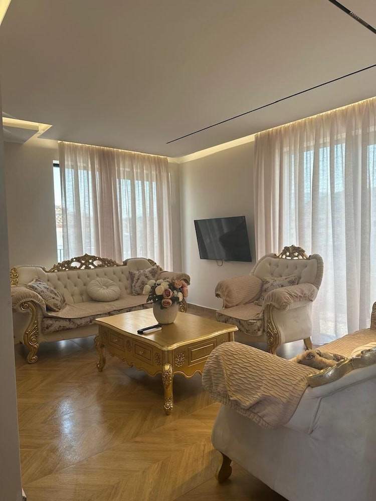 Classic Apartment