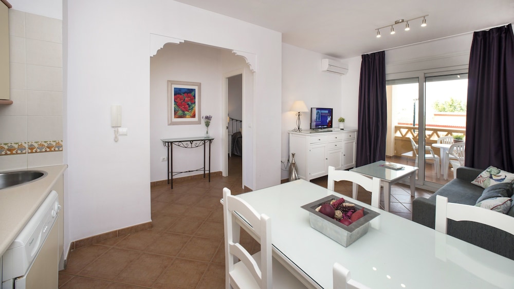 Apartment, 1 Bedroom (2 adults + 2 children) photo 3