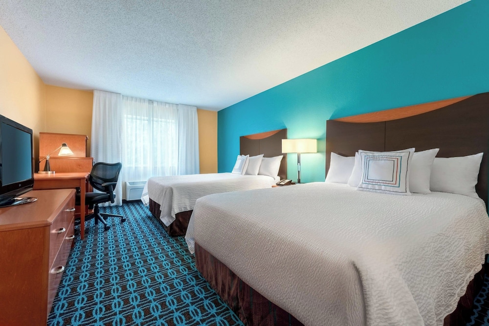 Room, 2 Queen Beds - Photo 3