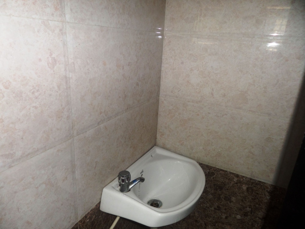 Standard Double Room Non AC photo 3