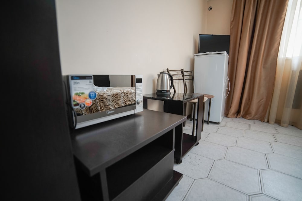 Economy Triple Room