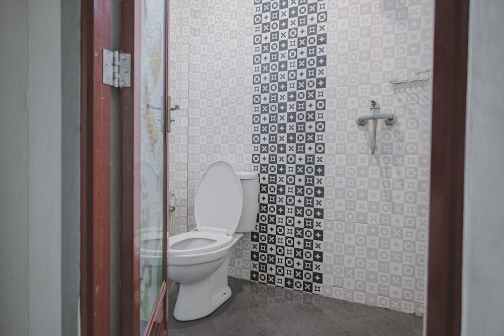 Premium Room (RedDoorz) - Photo 6