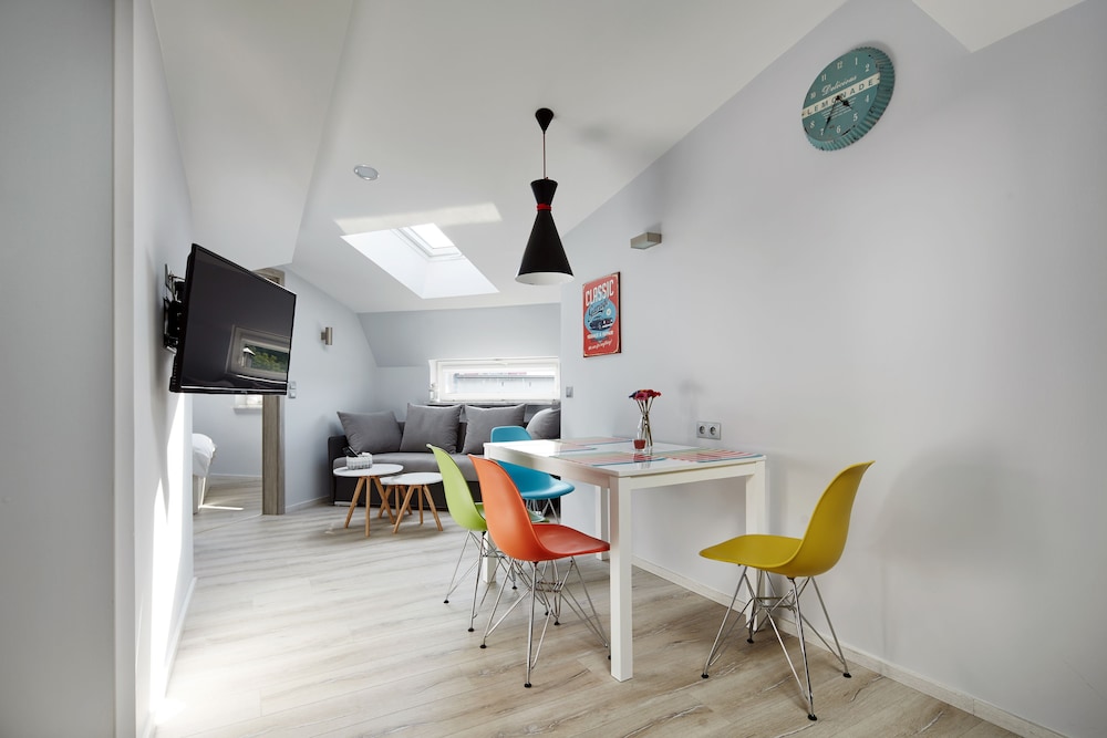 Superior Apartment, 1 Bedroom (Modern) photo 1