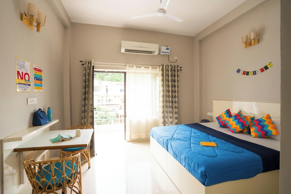 Deluxe private Ac room With Ensuite Bathroom - Photo 2