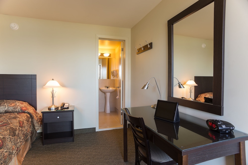 Comfort Room, 1 Queen Bed, Non Smoking photo 3