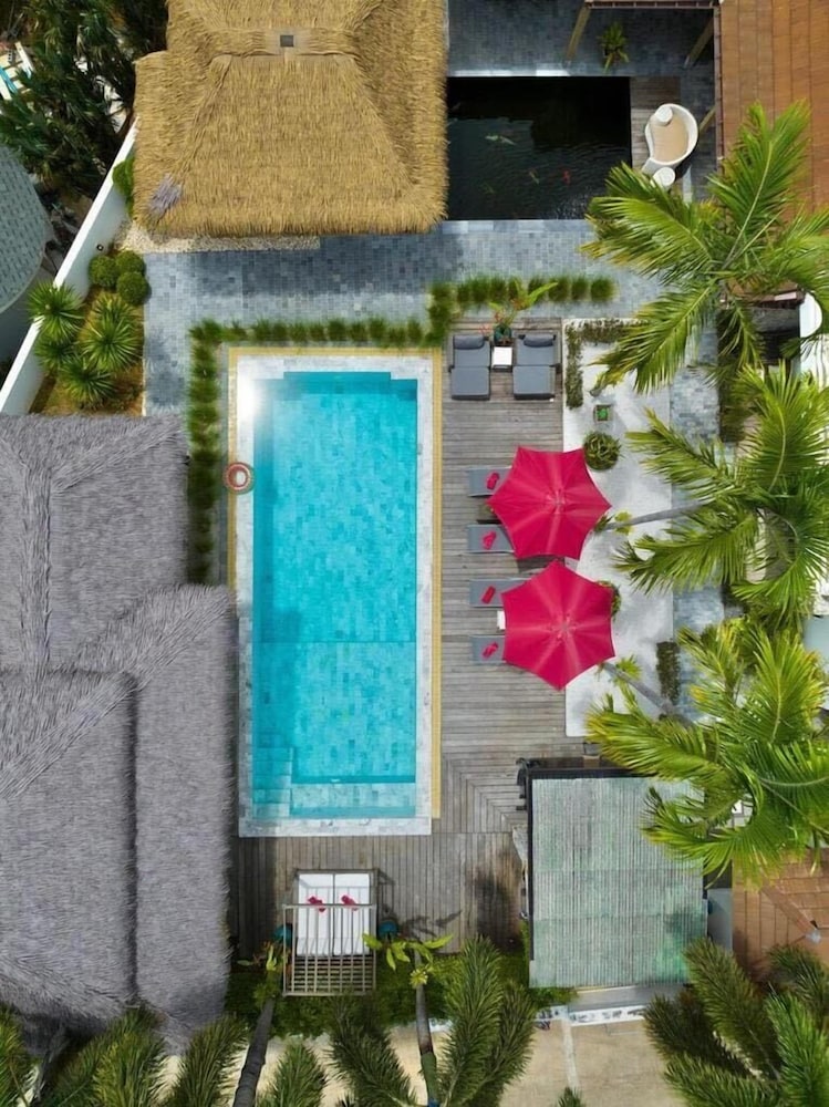 Luxury Villa photo 1