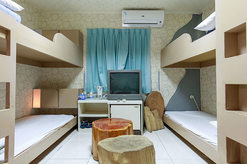 Shared Dormitory (7 people) photo 2