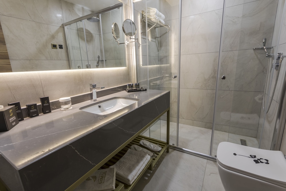 Standard Double Room, 1 King Bed, City View - Photo 4