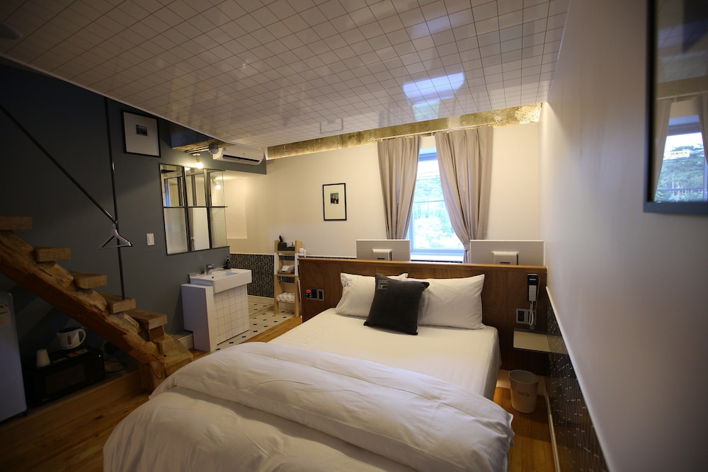 Suite - Pool (Open in end of June)