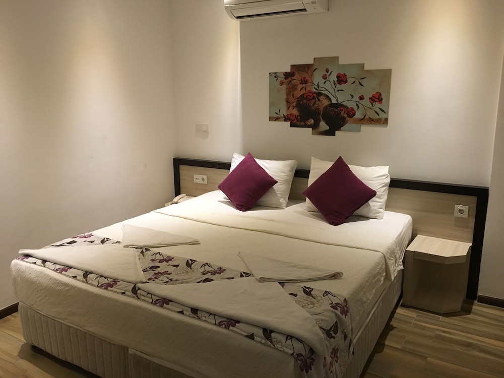 Economy Twin Room