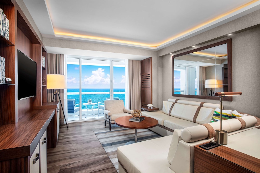 Suite, 1 Bedroom, Accessible, Oceanfront (Roll-In Shower)