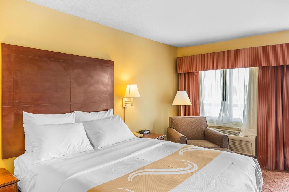 Room, 1 Queen Bed, Accessible, Non Smoking - Photo 2