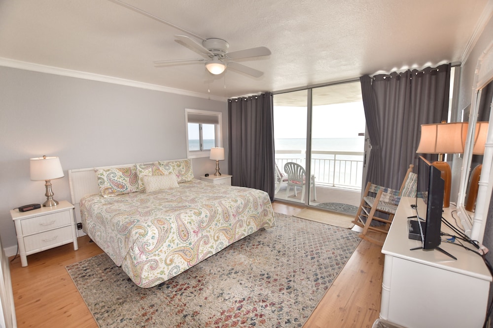 Condo, 3 Bedrooms