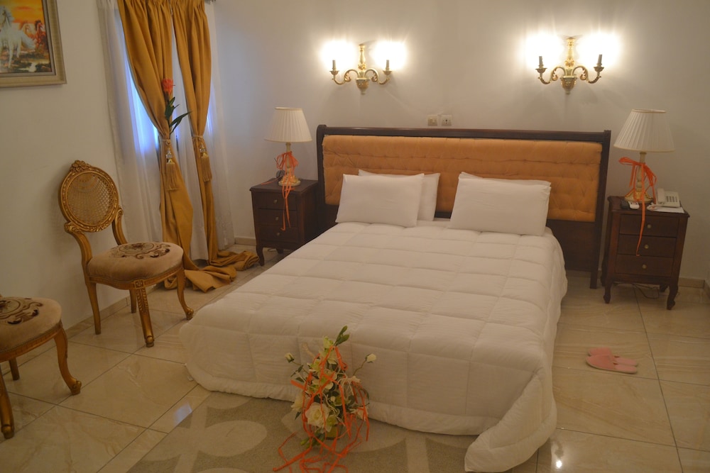 Business Suite, 1 Bedroom, Non Smoking, City View photo 2