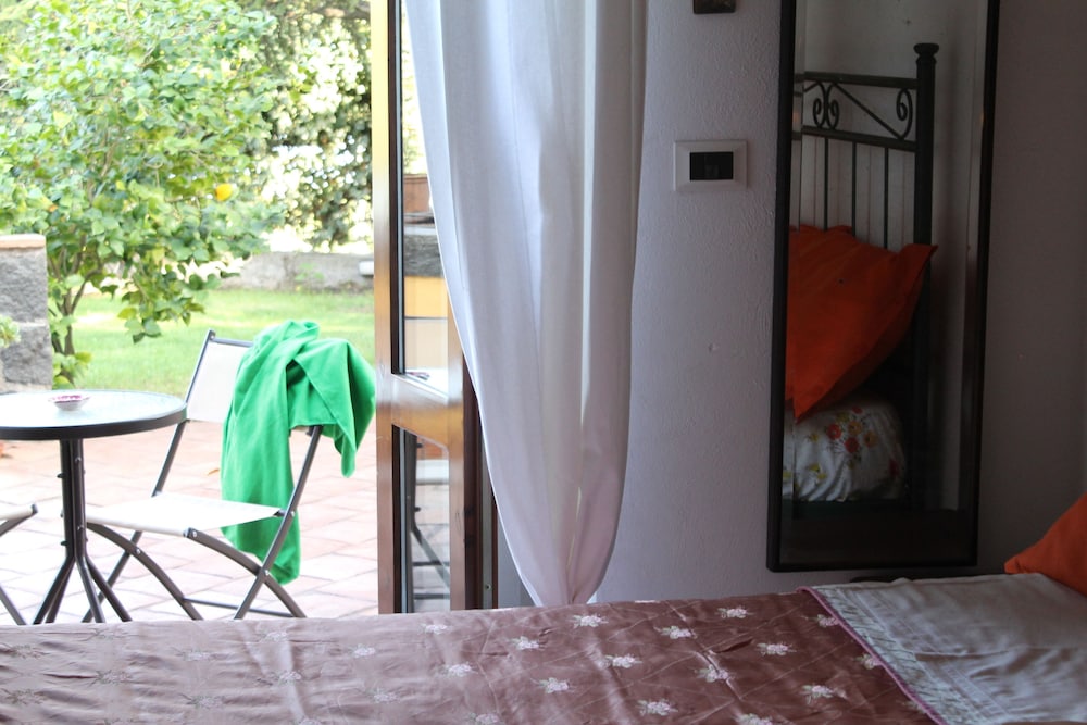 Standard Double Room, Garden View photo 3