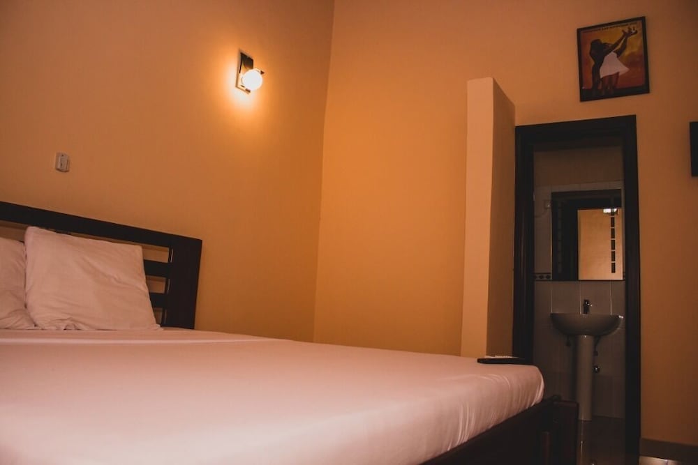 Standard Room photo 2