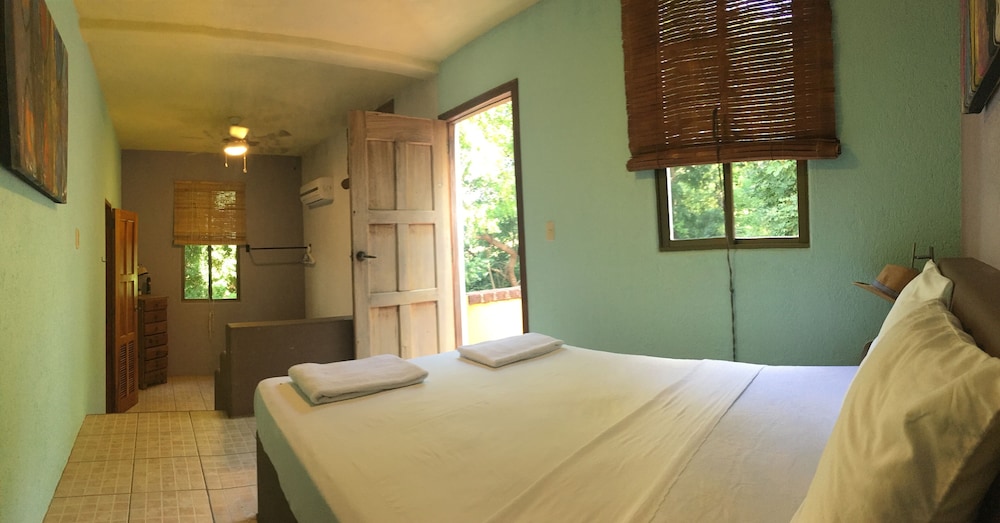 Economy Triple Room, Multiple Beds, Balcony, Tower photo 2