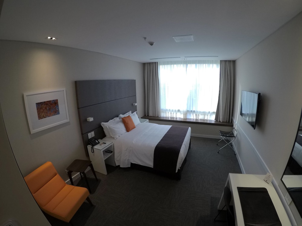 Classic Room, 1 Queen Bed photo 2