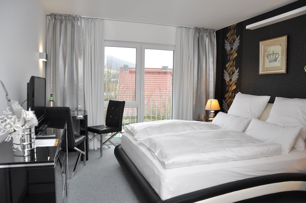 Comfort Double Room, 1 King Bed photo 2