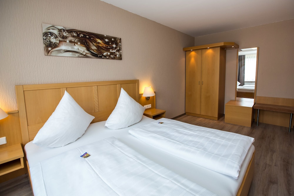Suite, River View photo 2