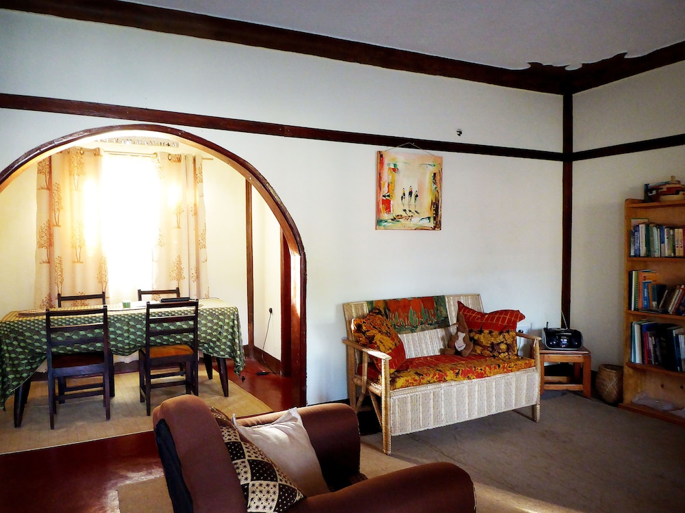 Family House photo 2