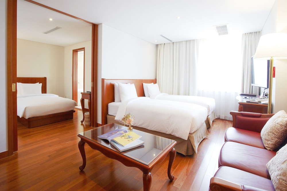 Quadruple Room - Photo 4