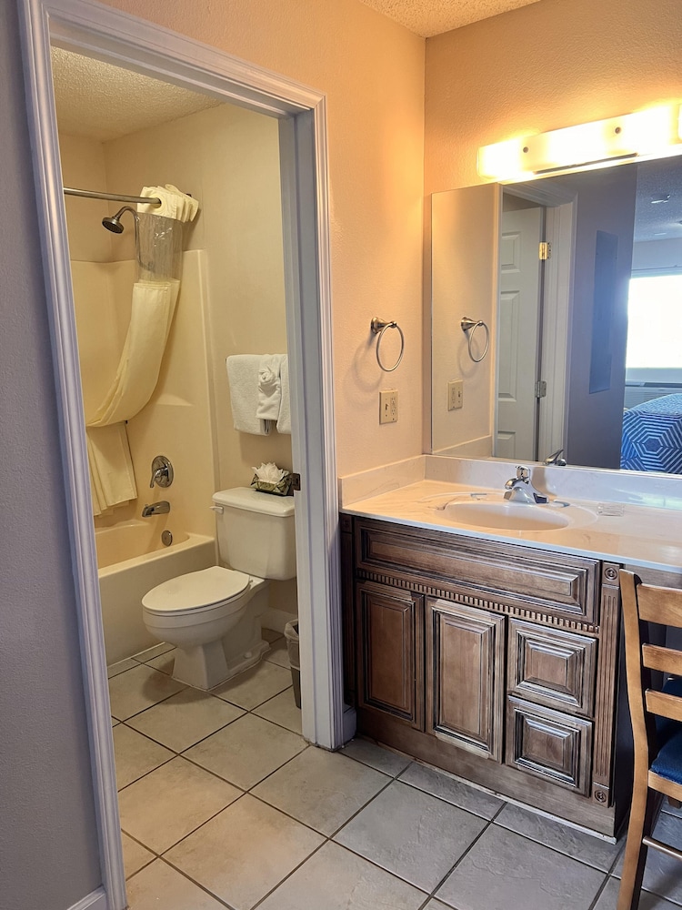 Condo, 1 Bedroom, Kitchen photo 2