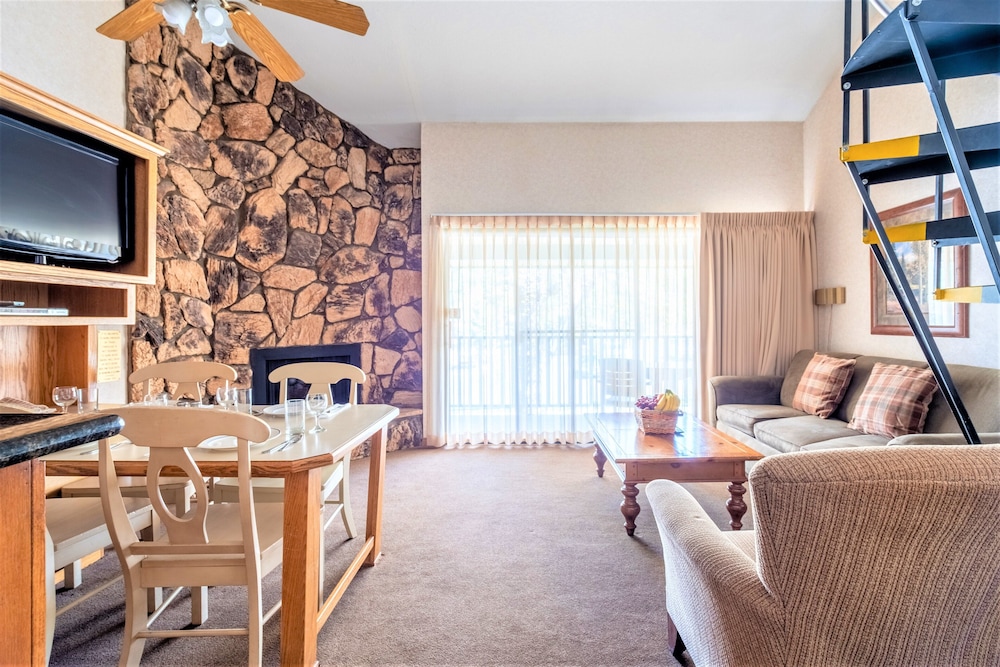 Condo, 1 Bedroom (Lakeside, Non-AC) photo 1