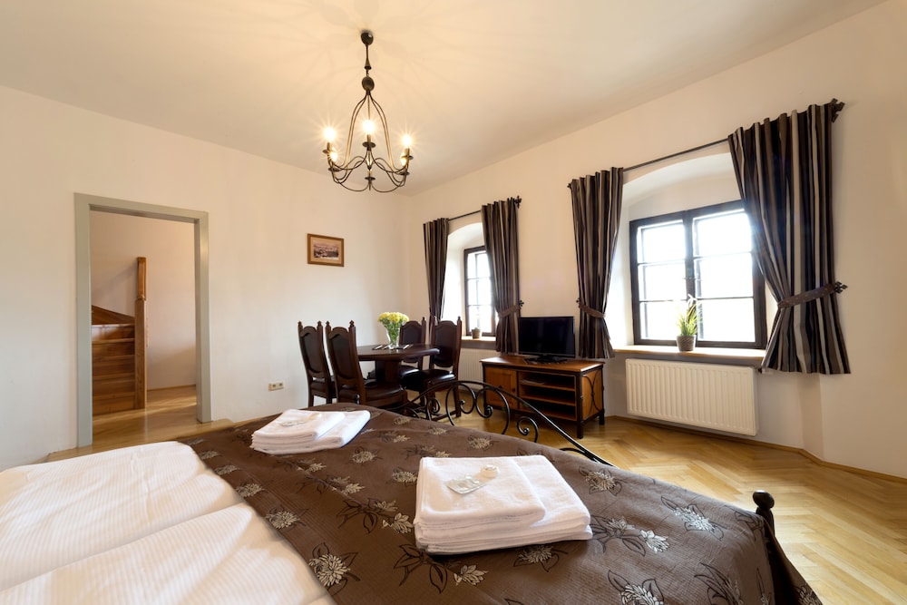 Luxury Apartment, 2 Bedrooms, Kitchen, River View photo 1