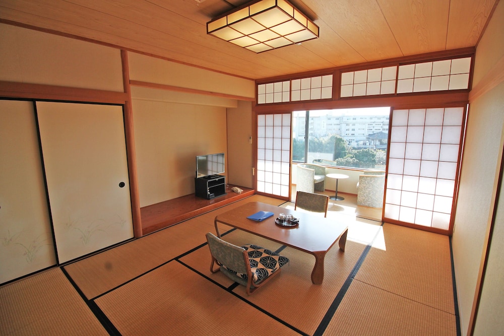 Standard Japanese Style Room for 3 Guests photo 2