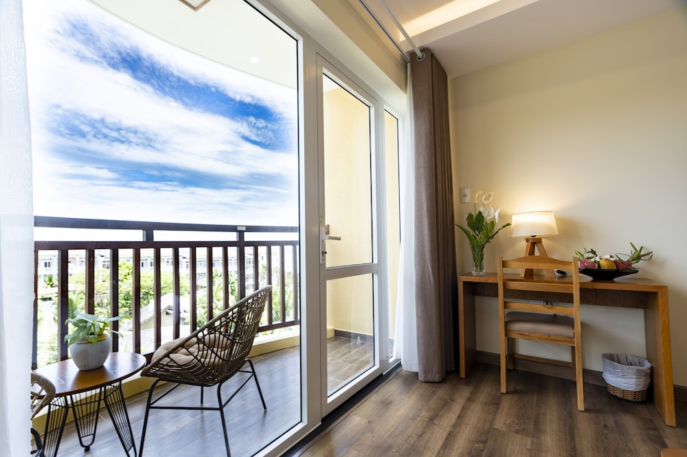 Superior Sea View