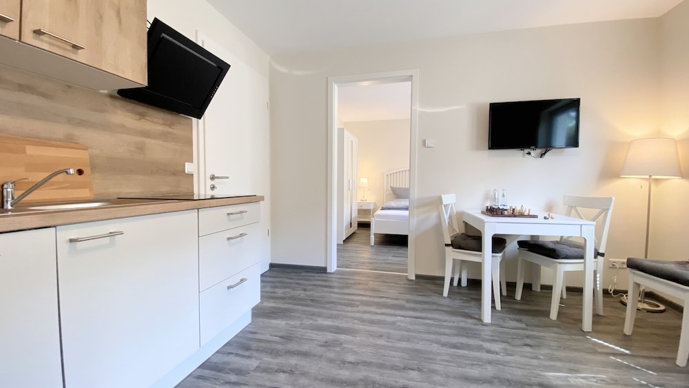 Basic Apartment photo 2