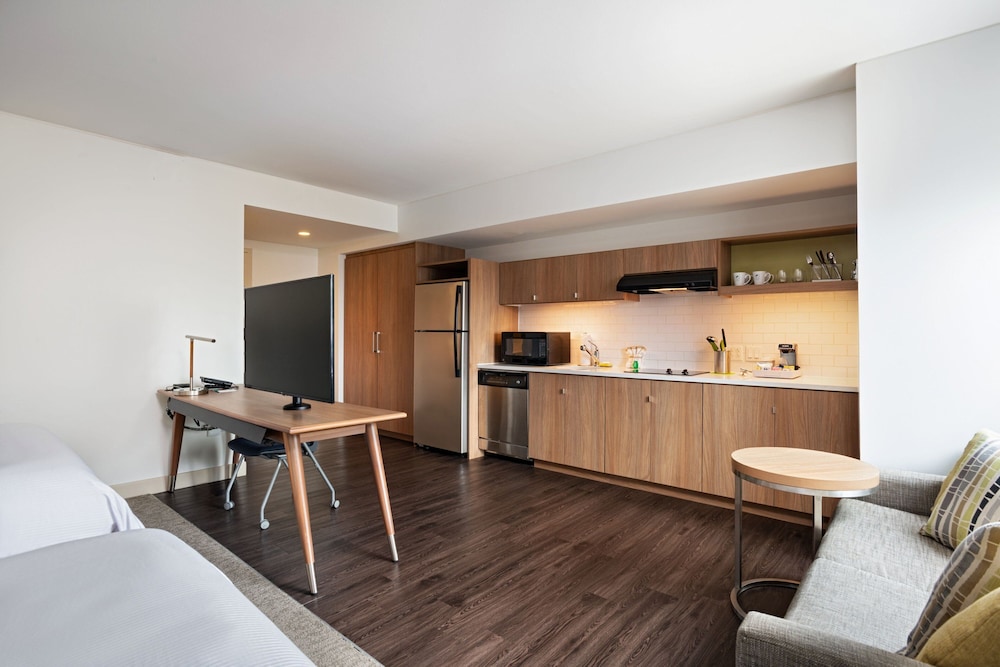 Studio, Multiple Beds