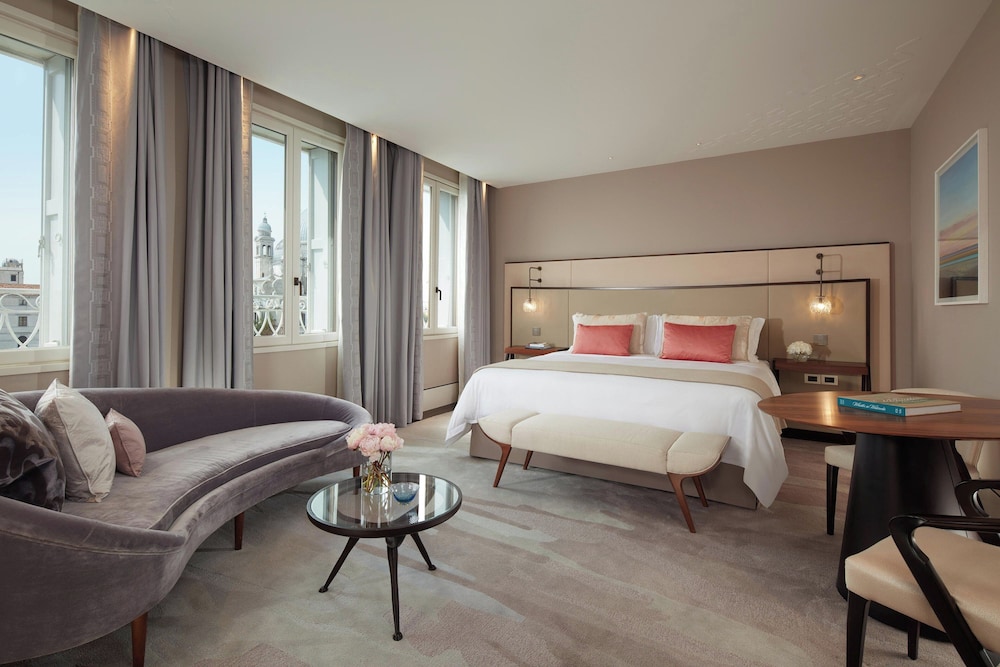 Grand Canal View Room photo 3