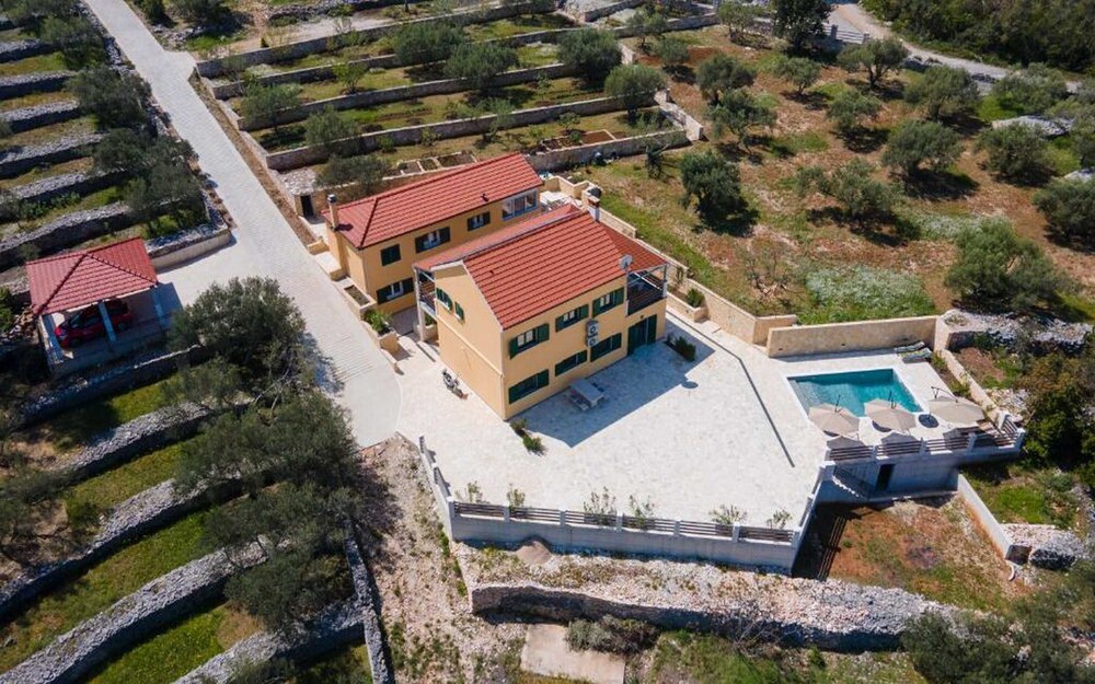 House (Holiday Home)