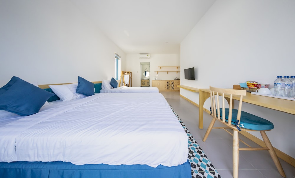 Deluxe Family Room - Photo 8