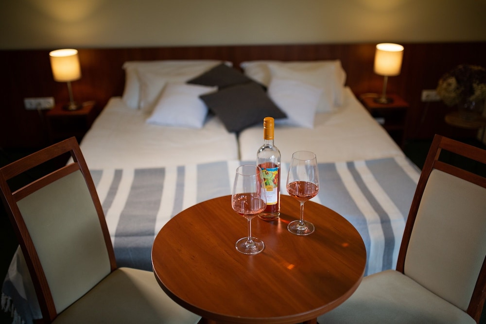 Superior Triple Room photo 3