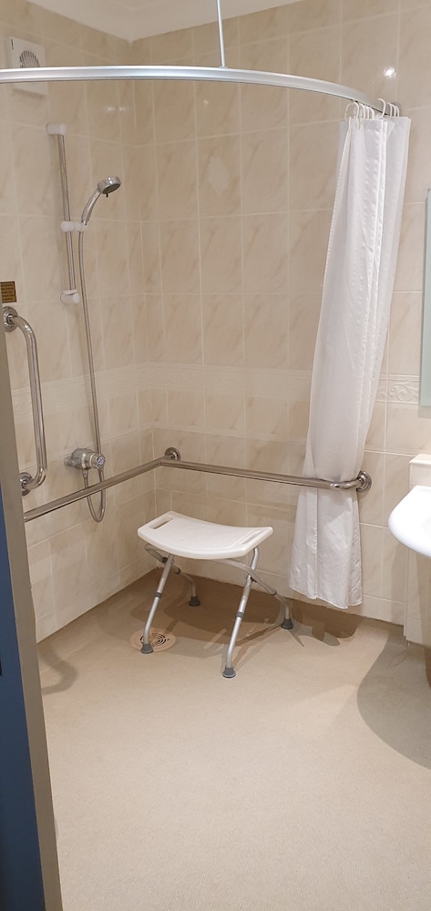 Standard Room, 2 Twin Beds, Accessible, Non Smoking - Photo 5