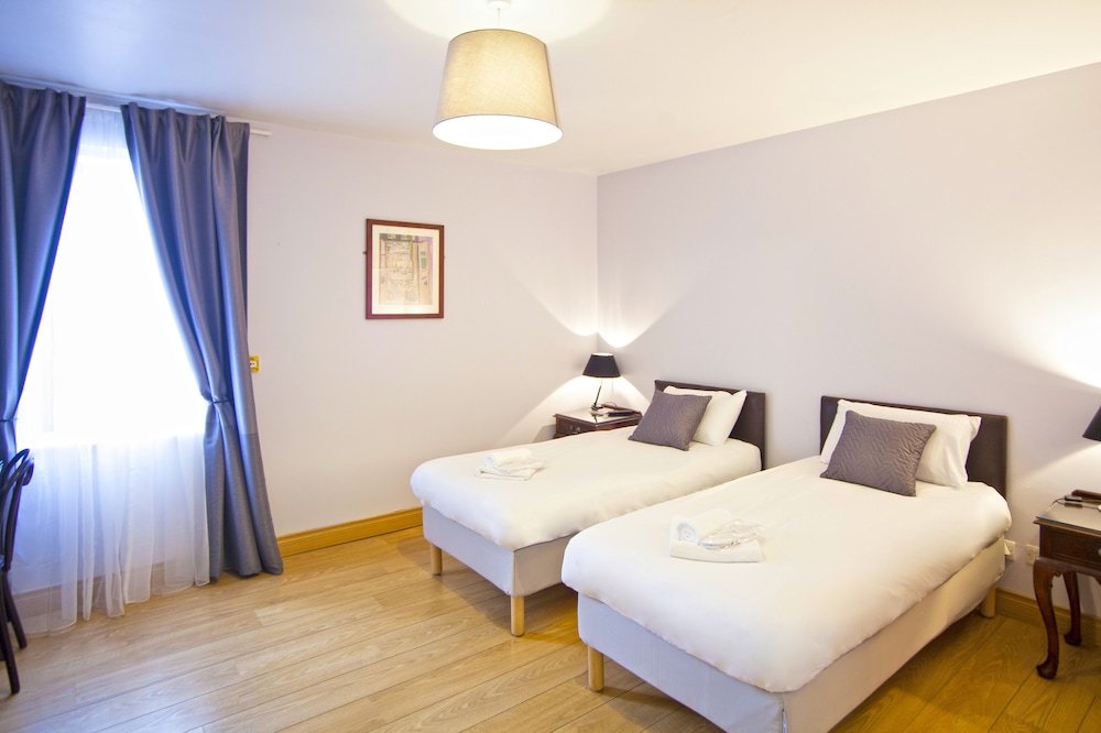 Family Room, Private Bathroom, City View